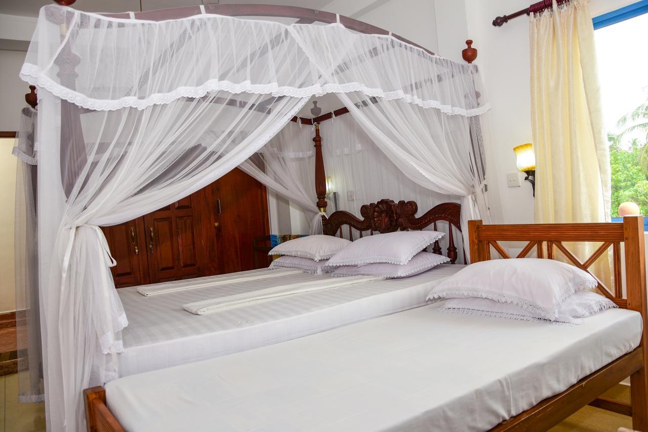 Hotel Dolphin Hikkaduwa Kültér fotó