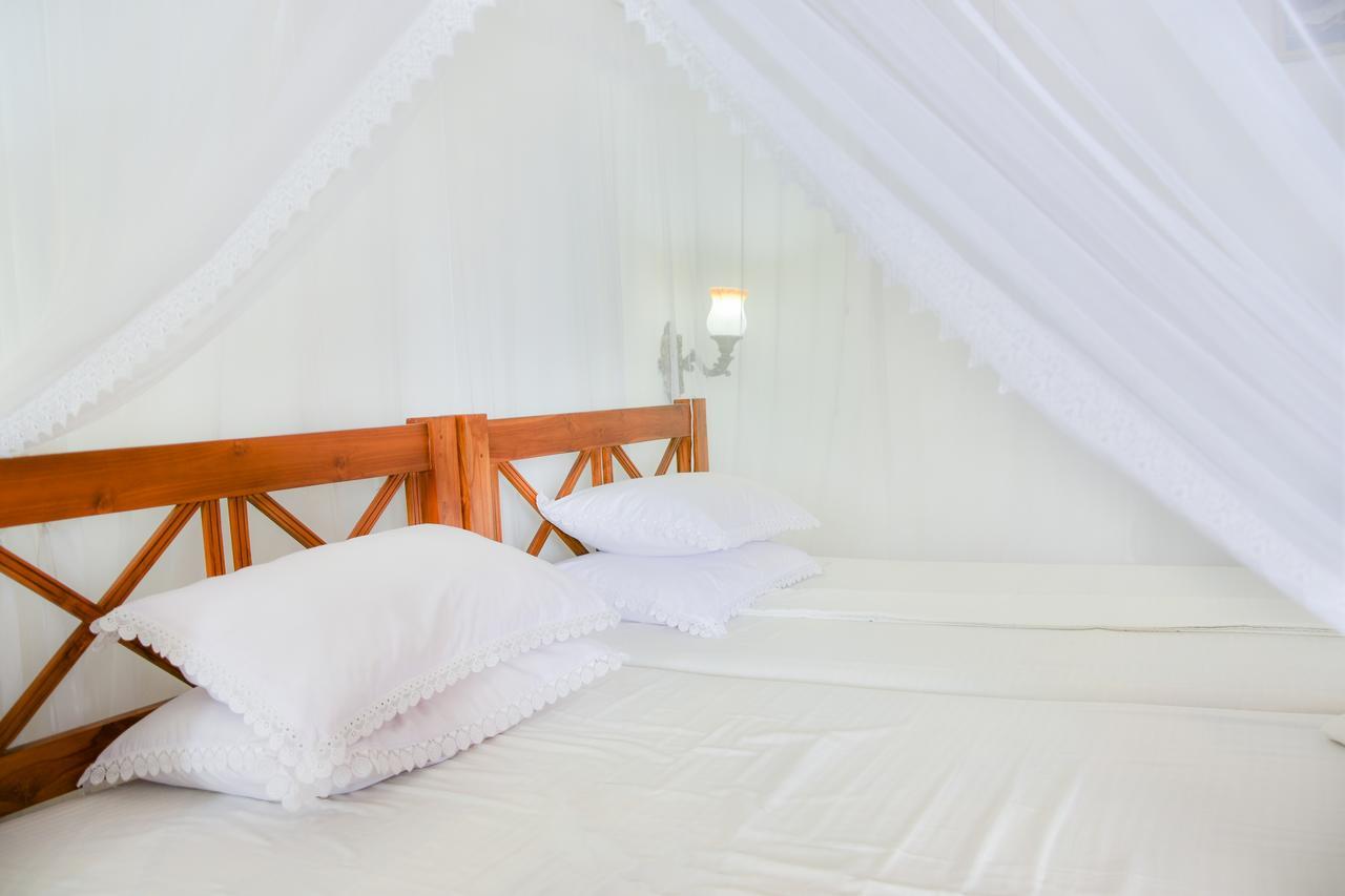 Hotel Dolphin Hikkaduwa Kültér fotó