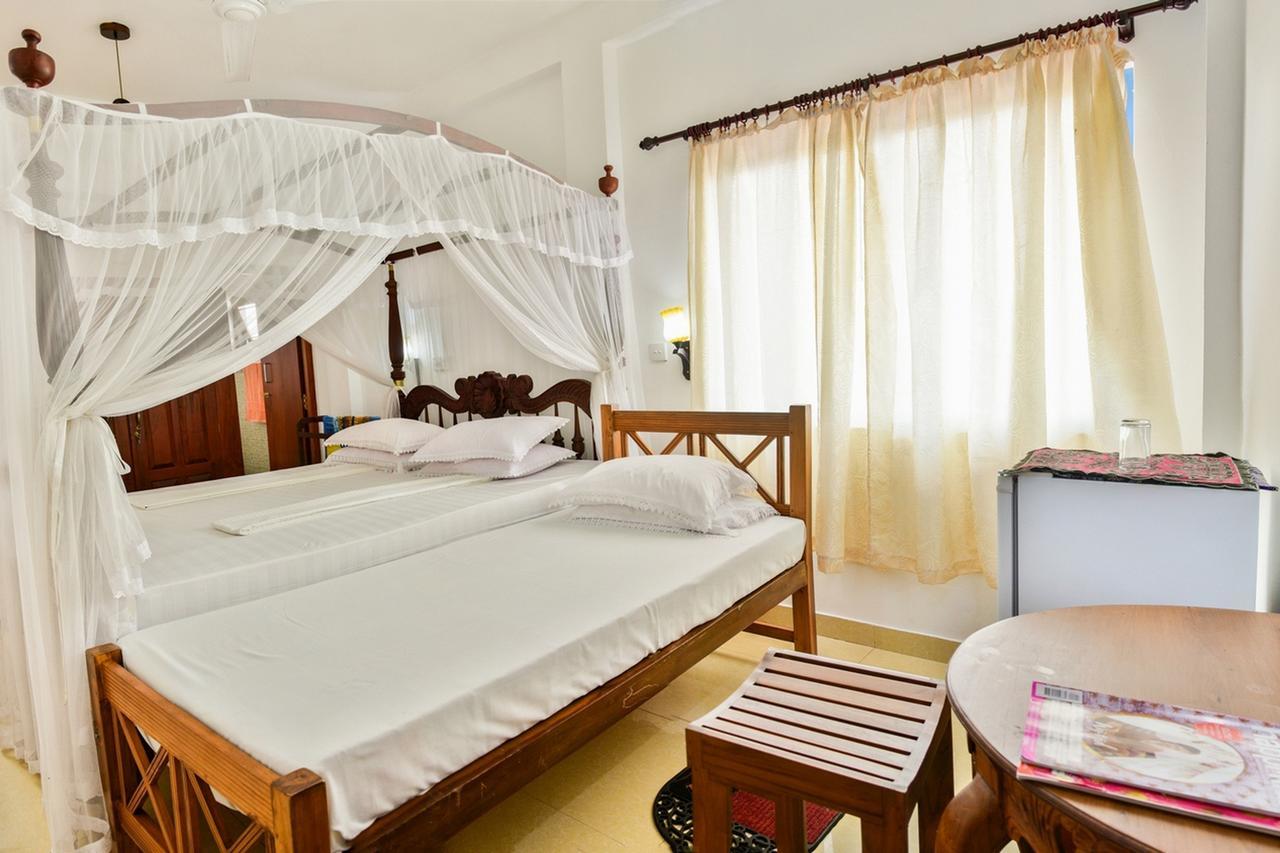 Hotel Dolphin Hikkaduwa Kültér fotó